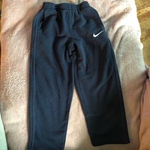Boys Nike Sweatpants, Size 6